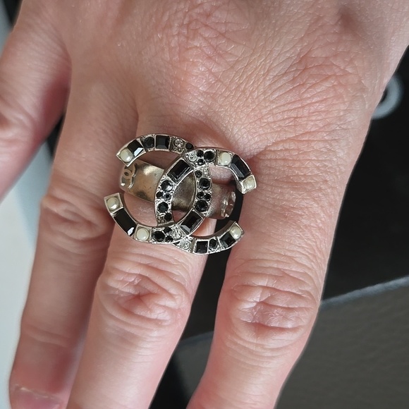 Chanel Geometric Ring | Double CC | Statement Designer Jewelry, Authentic, 52 - Picture 7 of 13